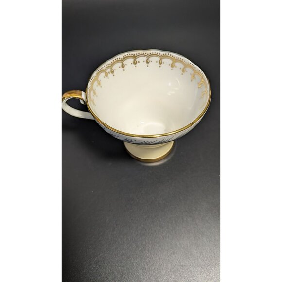 Vintage Aynsley England Bone China Tea Cup Gold Trim - Picture 10 of 14